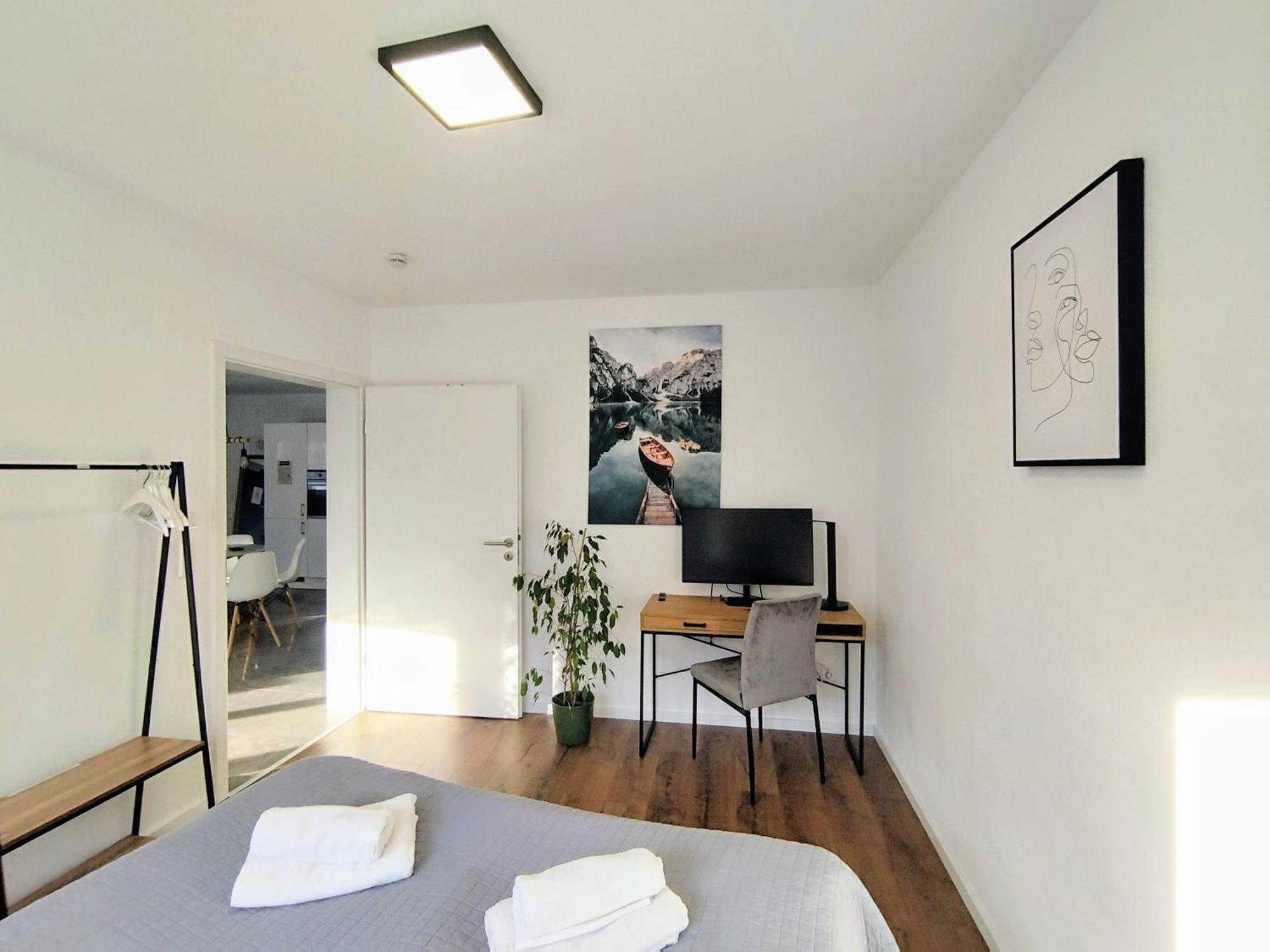 Kaiserin Sisi Fuer Bis Zu 6 - Arbeitsplatz, Badewanne, Parkplatz, Waschmaschine Dinkelsbuehl Luaran gambar